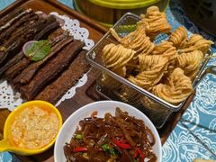 带鱼卷饼-北塘海鲜·天津菜·鲅鱼水饺是一绝(大光明桥旗舰店)