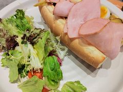 布拉格火腿黑松露炒蛋法棍配色拉-HUATA 'Holiday Plan 花榻