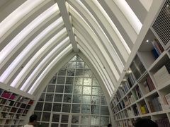 -钟书阁(松江泰晤士小镇店)