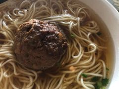 狮子头-洪大妈·黄鱼面(金山嘴渔村店)
