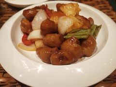 海鲜菠萝咕咾肉-老广酒楼(樱花店)