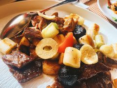 黑蒜口蘑爆雪花牛肉-民族饭店-四季餐厅