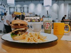 -HELLO 27 意面·沙拉·帕尼尼