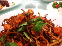 辣子鸡茶树菇-新吉士·上海菜(浦东LCM置汇旭辉店)