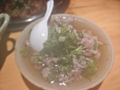 -大众跷脚牛肉馆·非遗传承单位(峨眉山店)