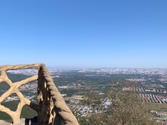 -鬼笑石后山停车场