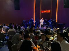 -TZ House音乐现场(来福士中心店)
