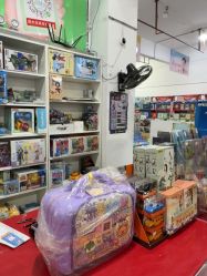 -逝水玩具折扣店