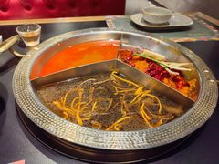 -廖掌柜·重庆鲜货火锅(上海首店)