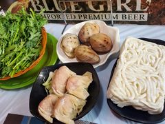 -鲜入围煮花胶鸡海鲜火锅