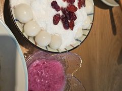 玫瑰醪糟冰汤团-花盐街·四川乐山小吃(西单大悦城店)