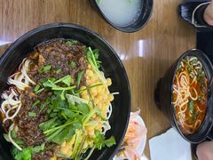 -耙豌豆重庆小面