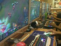 -鹏羽电竞馆(万盛东地铁站店)