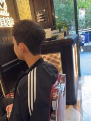 -东方先生国潮男士理发馆