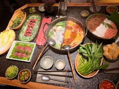 出山鸳鸯锅-三出山火锅(南京万象天地店)