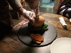 -HIGH FIVE哈福手工汉堡(桂林路店)