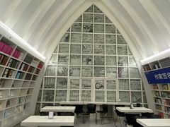 -钟书阁(松江泰晤士小镇店)