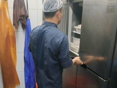 -粤凤佬