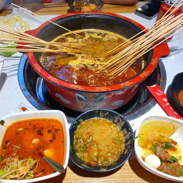 耙耳朵串串(总店)-"夏天最性感不过就是飘着冷气的气泡饮料和裹.