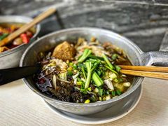 -铁锅哥米线