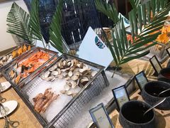 -大中华希尔顿酒店-念自助餐·嗨啤·小龙虾