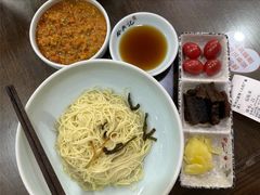 -裕兴记•蟹黄面馆(人民广场店)