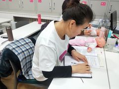 -爱月宝月嫂·育儿嫂(哈尔滨总店)