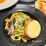 圣诞绝美江景餐厅🍴…这个夜色太美🏙️！