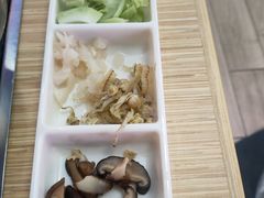 -杨老板·海鲜集市火锅·鲜切牛肉(中防万宝店)