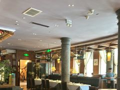 -八府香鸭·啫啫煲(华山路店)