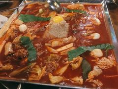 牛肉火山炒年糕-包装马车·韩国料理·포장마차