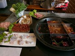 -疯狂的筷子老灶九宫格火锅