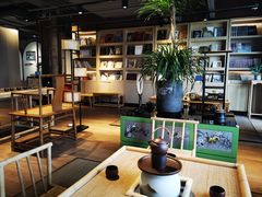 -光海书局(南京东路第一百货店)