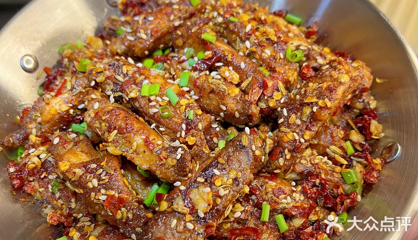 ㊙️秘制香辣孜然鸡翅，朋友吃了一口，让我去小区门口摆摊[加油]
