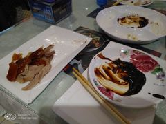 -阿三鱼头泡饼·家常菜