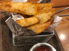 -I HOLIC艾豪丽披萨(KKone店)