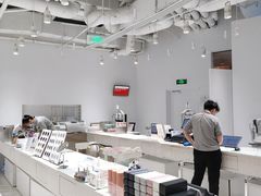 -JINS(上海环球金融中心店)