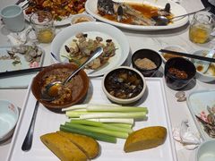 -乔家小院•非遗驴肉•本地小海鲜(滨河路店)