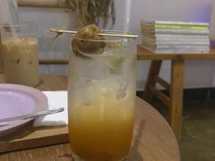 夏日限定梅子气泡水-素咫咖啡CLIFEROSE