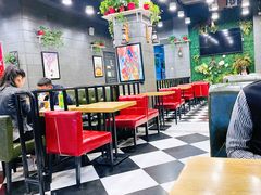 大堂-愉肴麻辣香锅(中山路店)