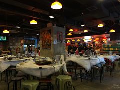 大堂-鲜入围煮花胶鸡海鲜火锅