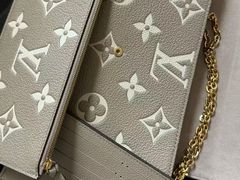 -小飞侠奢侈品回收 寄卖 养护(宝山宝龙广场店)