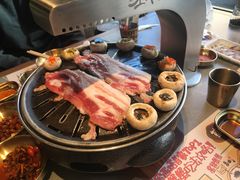 -草家酱蟹炭火烤肉店(珲春南路一店)