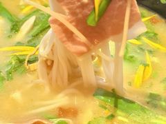 -银米·云南传统过桥米线(双廊黑金冠店)