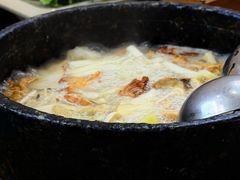 石锅松茸鸡-南渝食府.墨脱石锅松茸鸡