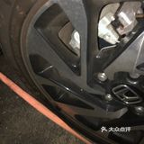 汽车胎刮掉一小块，安全起见还是把他换了