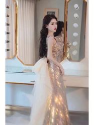 -莫小姐婚纱