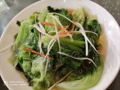 -梓檚中餐厅湖北菜小龙虾武昌鱼排骨藕汤(黄鹤楼店)