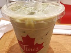 燕麦抹茶拿铁-Tims天好咖啡·贝果(东吴龙湖天街店)