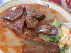 -金杨拉面王小吃面馆·牛三宝面·红烧牛肉粉